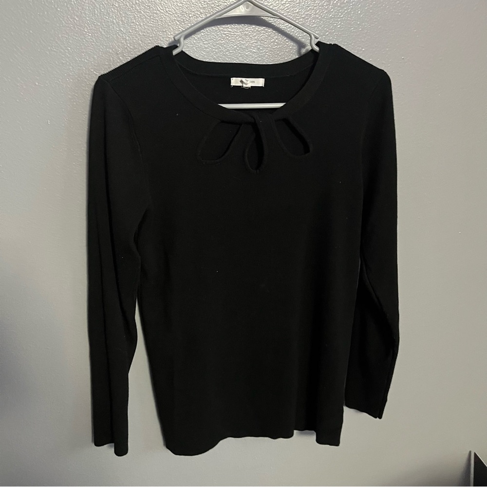 Maurice’s medium women’s top black with cutouts at neck